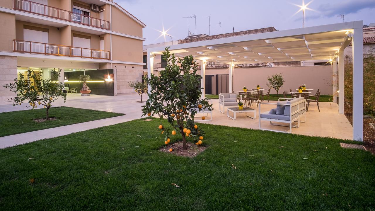 Netum Hotel Noto Exteriör bild
